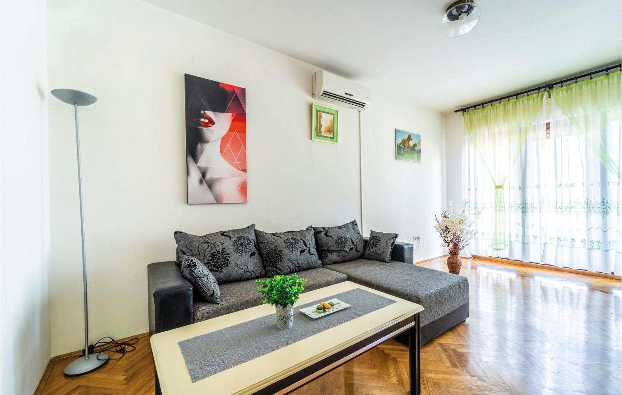 4 Bedroom Pet Friendly Home In Štinjan Kültér fotó