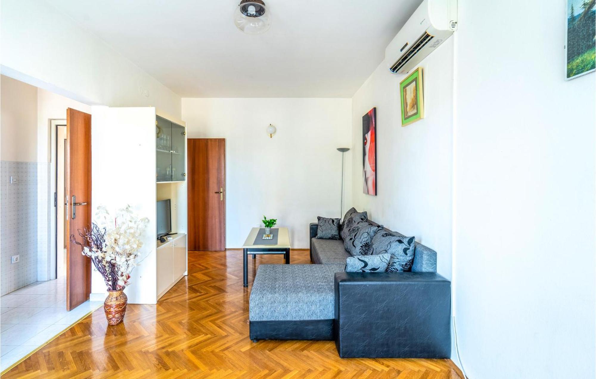 4 Bedroom Pet Friendly Home In Štinjan Kültér fotó